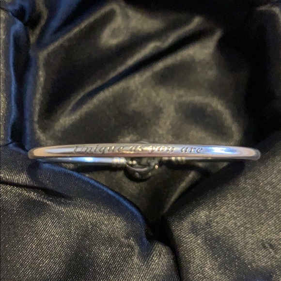 Pandora w/ saying “Unique As You Are Bangle” - Picture 4 of 4
